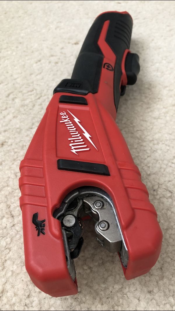 Milwaukee M12 12Volt LithiumIon Cordless Copper Tubing Cutter (Tool
