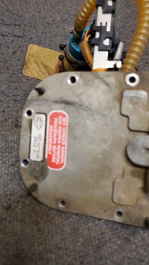2003 HARLEY DAVIDSON SOFTAIL FUEL PUMP ASSEMBLY for Sale in Los Angeles