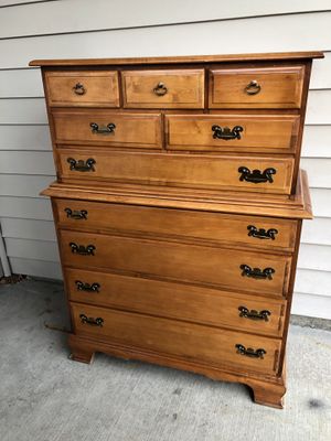 Huge Solid Wood 5 Drawer Dresser For Sale In Vancouver Wa Offerup