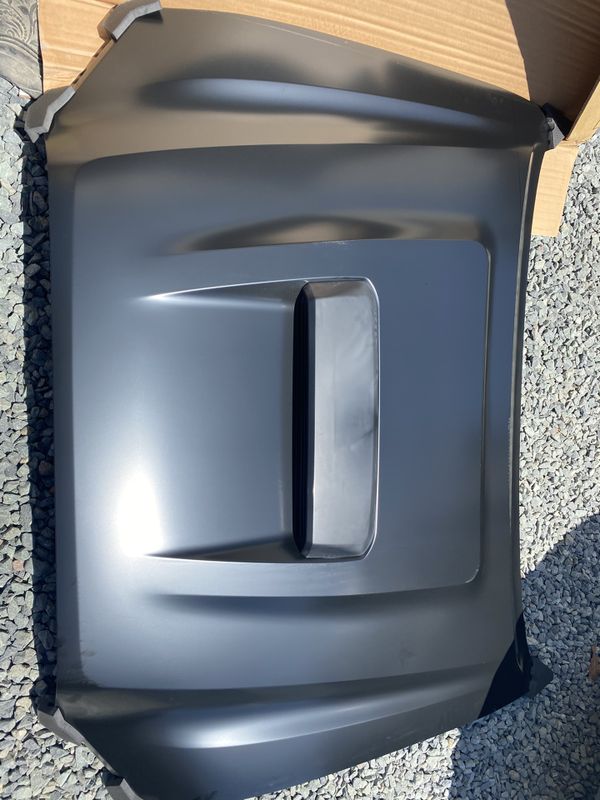 Toyota Tacoma Sport hood with scoop 2017-2021 for Sale in San Diego, CA ...