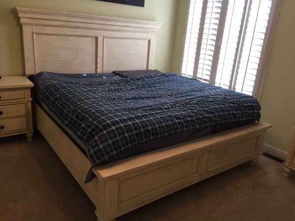 Ashley Furniture Exclusive Marsilona Bedroom Set King 999sold