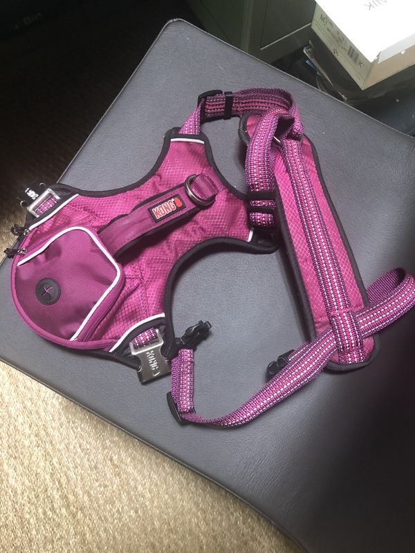 Kong Reflective Pocket Dog Harness XL for Sale in San Diego, CA OfferUp