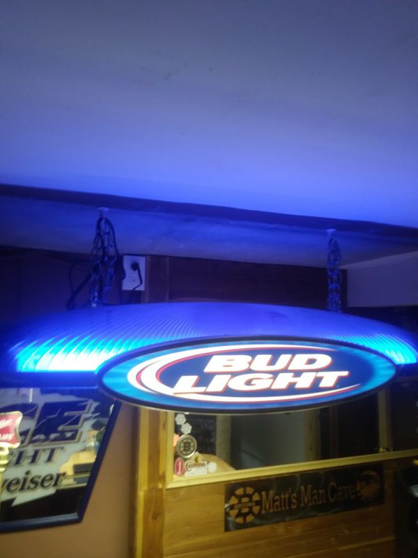 Bud light pool table light for Sale in Medford, MA - OfferUp