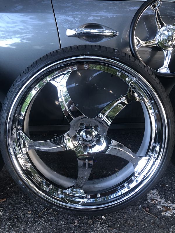 26 in Curva/With Matching Steering Wheel for Sale in Miami, FL