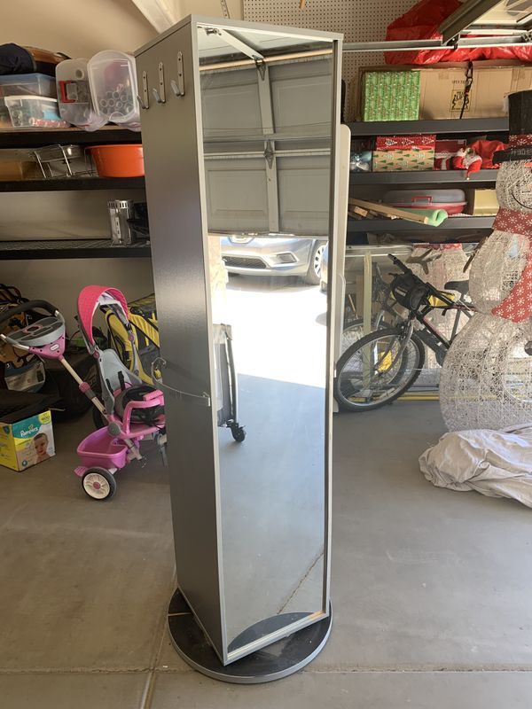 FREE!! Ikea Kajak Rotating/Swivel (has mirror and