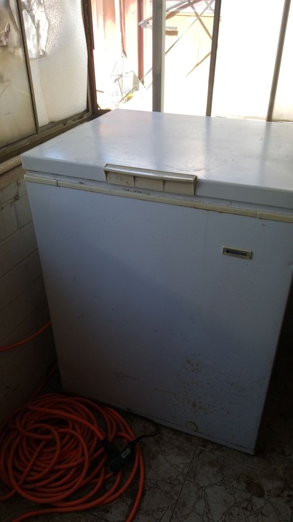 frigidaire-5-cubic-feet-chest-freezer-for-sale-in-el-cajon-ca-offerup