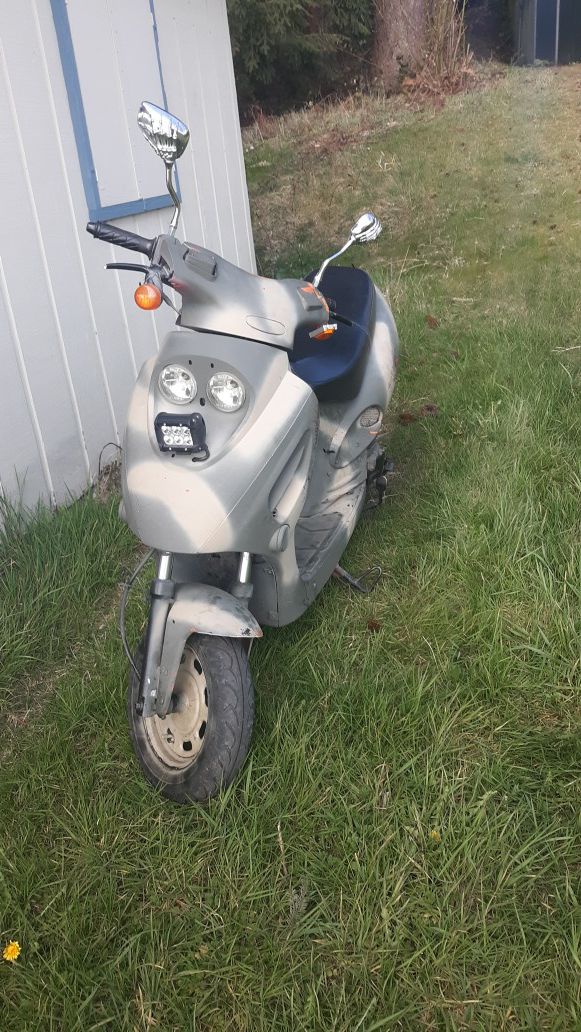 2014 TAOI 50 cc. scooter/ moped for Sale in Everett, WA