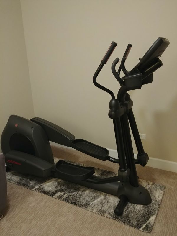 Elliptical trainer machine Life Fitness X9 barely used! New was