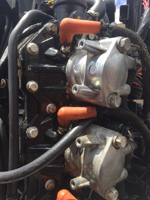 2005 Evinrude 250 Hp Etec Direct Injection 30” Shaft Outboard Motor for