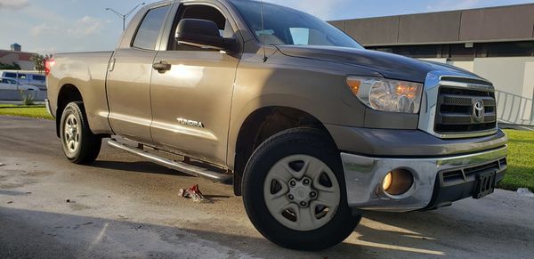 2012 TOYOTA TUNDRA 4X4SR5!!PERFECT TRUCK BEAUTIFULLY!FULLY LOADED for