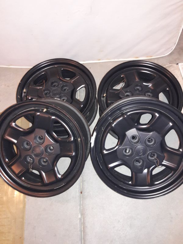 Take offs 2017 jeep patriot 16 inch 5 bolt pattern 150 for Sale in