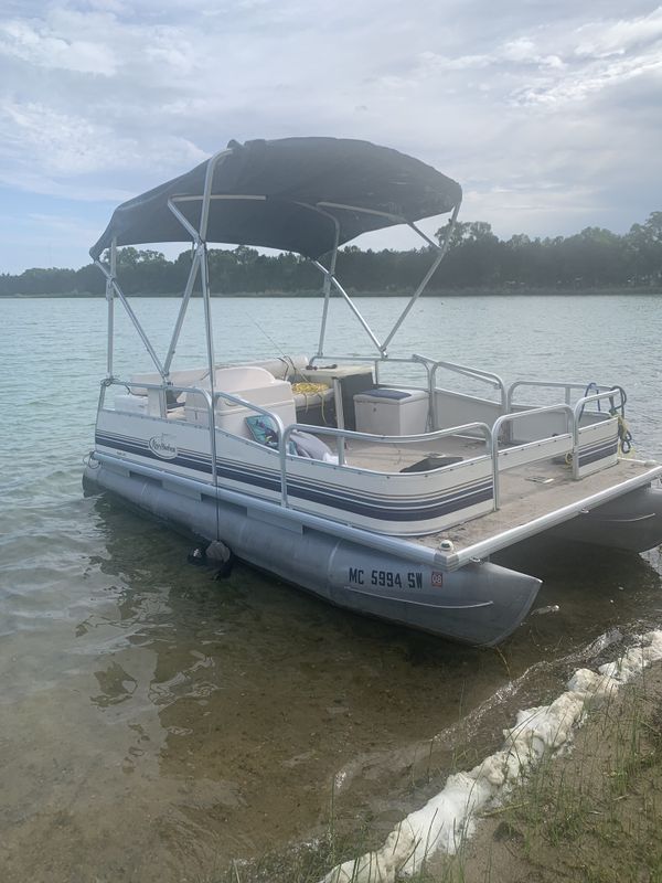 Misty harbor 1680 fs 16 ft pontoon 2005 for Sale in Detroit, MI - OfferUp