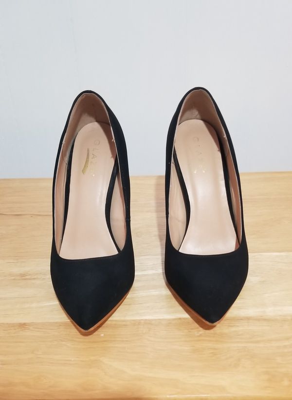 2 pairs of women's shoes Size 7 1/2 for Sale in Schertz, TX - OfferUp