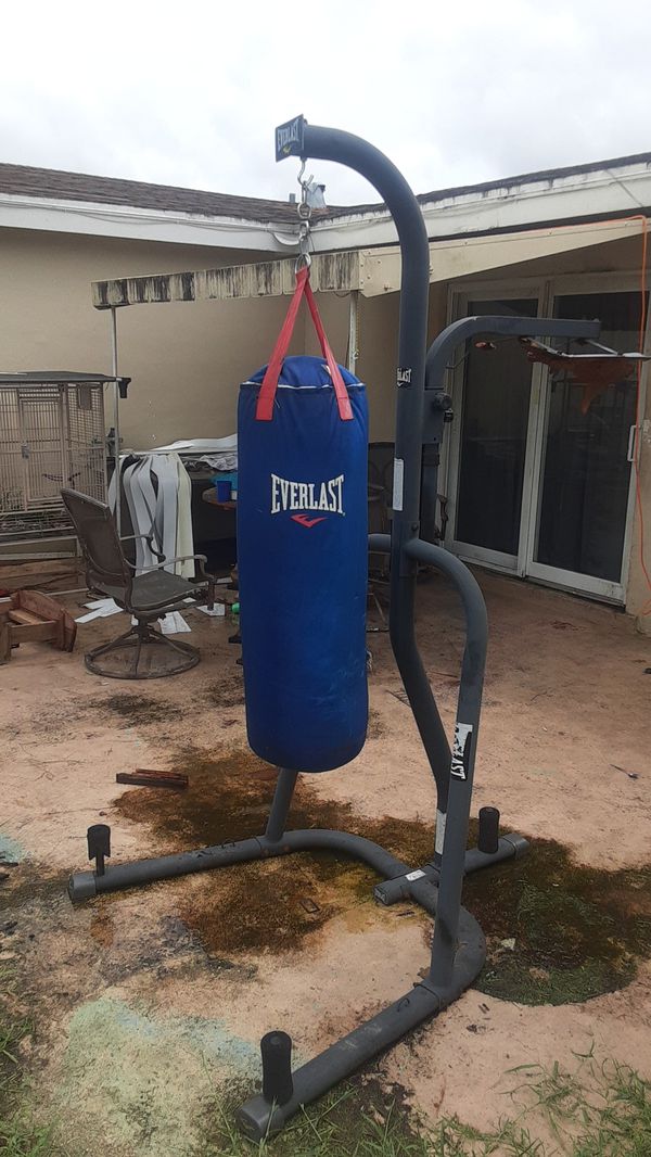 Everlast Punching Bag & Heavy-Duty Stand for Sale in Davie, FL - OfferUp