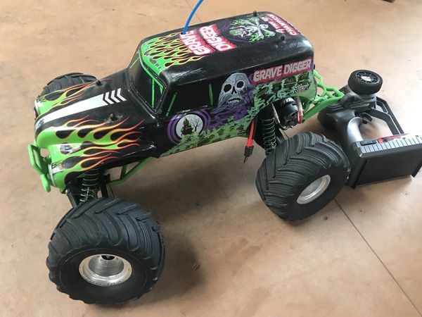 losi rc grave digger monster truck