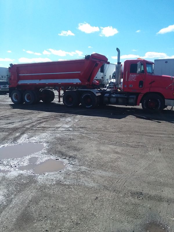 No Money Down Anyone Approved ( term apply) freightliner day cab semi