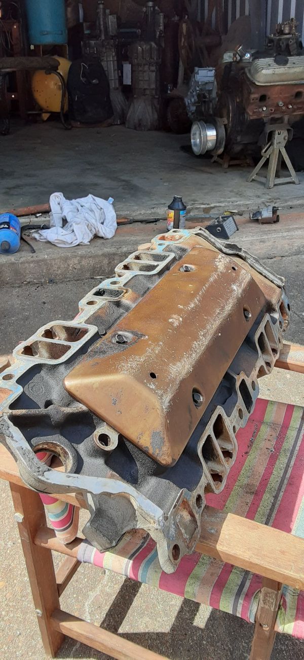Tune port 350 small block Chevy intake manifold for Sale in Houston, TX