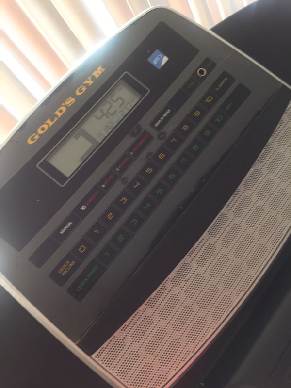 Golds Gym 430I Treadmill for Sale in Lakewood, CA - OfferUp