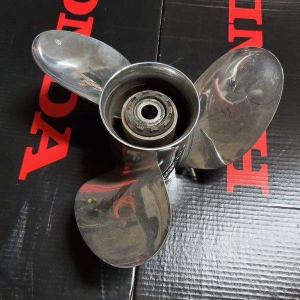 ORIGINAL propeller from Honda 90 outboard for Sale in Sacramento, CA