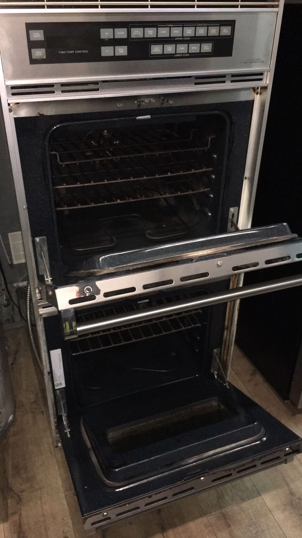 Viking Professional 27” Double Wall Oven for Sale in Los Angeles, CA ...