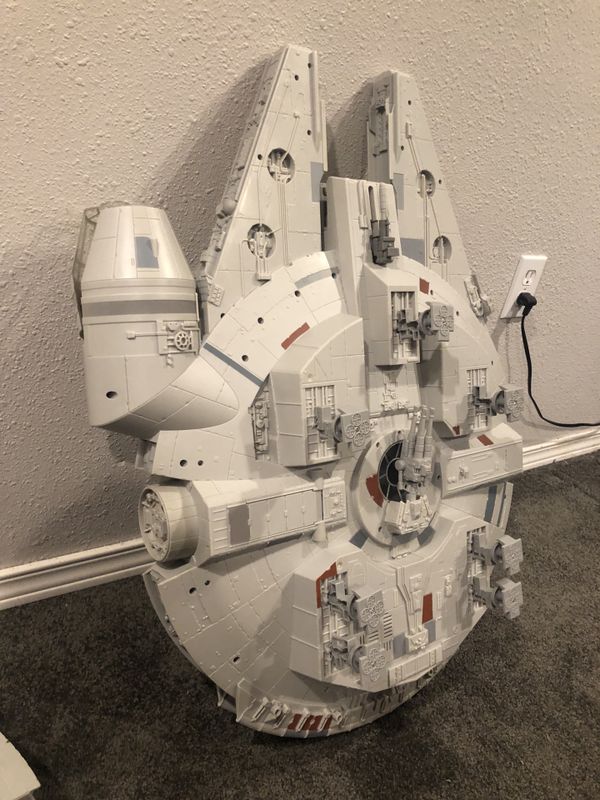 Star Wars Millennium Falcon Hasbro 2008 Legacy Collection for Sale in