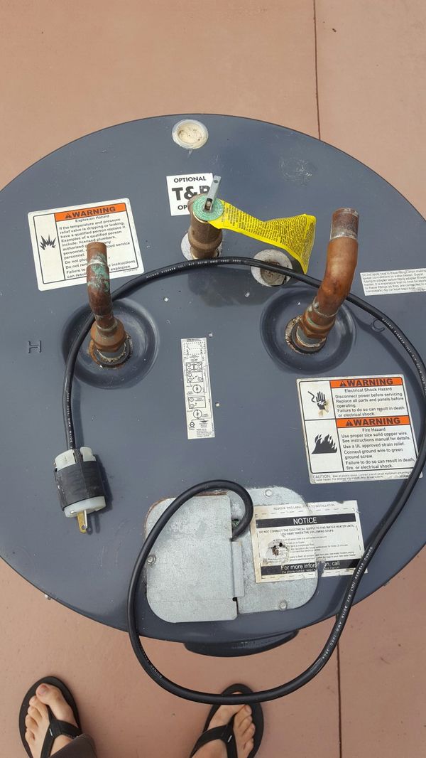 American Proline 28 Gallon Water Heater in Excellent Condition for Sale