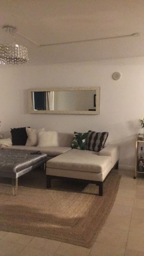 West elm sofa for Sale in Miami, FL - OfferUp