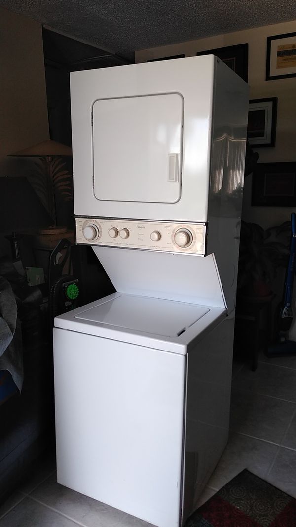 Whirlpool thin twin heavy duty stackable for Sale in Greenacres, FL