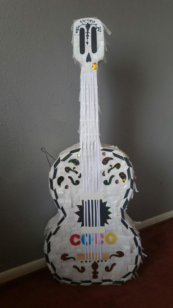 Coco Pinatas For Sale In Las Vegas Nv Offerup - roblox coco guitar