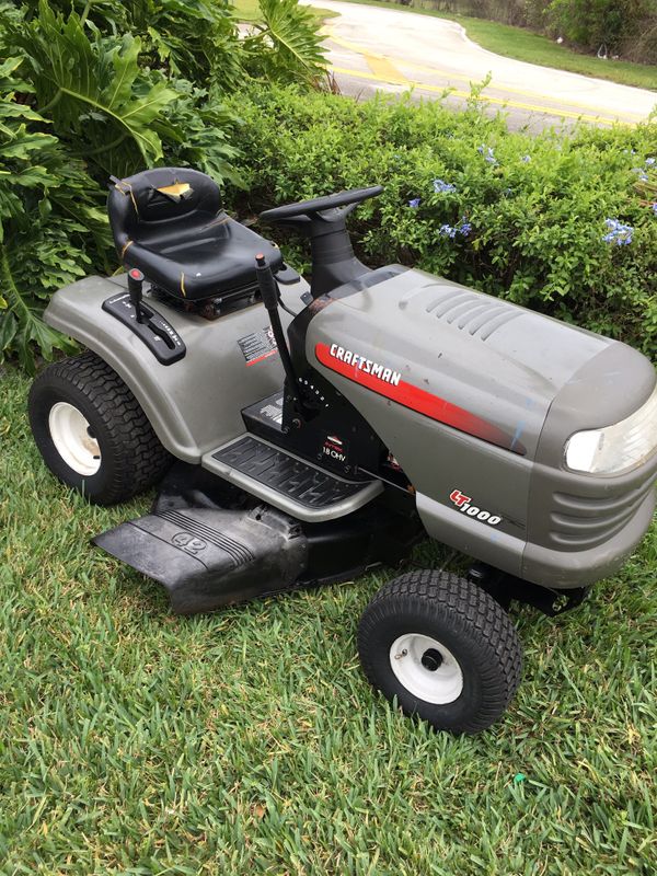 Craftsman Riding Lawnmower / Lawn Mower for Sale in North Lauderdale