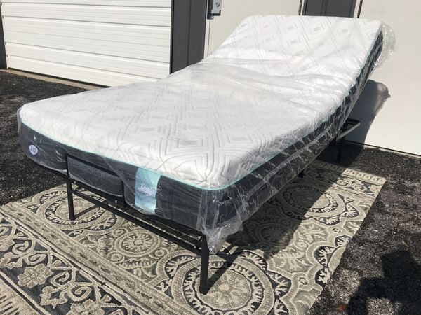 New Sealy twin XL memory foam mattress and platform bed ...