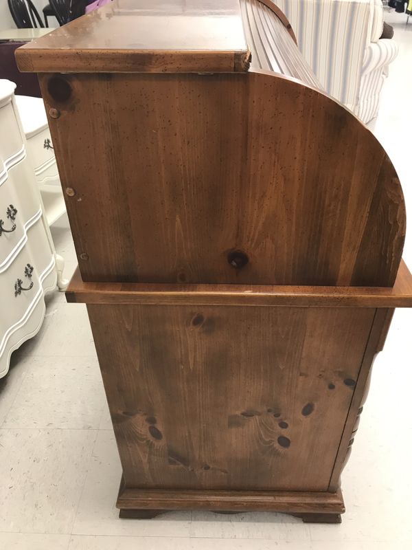 BROYHILL Lenoir House Oak Roll Top Desk for Sale in Brentwood, NC OfferUp