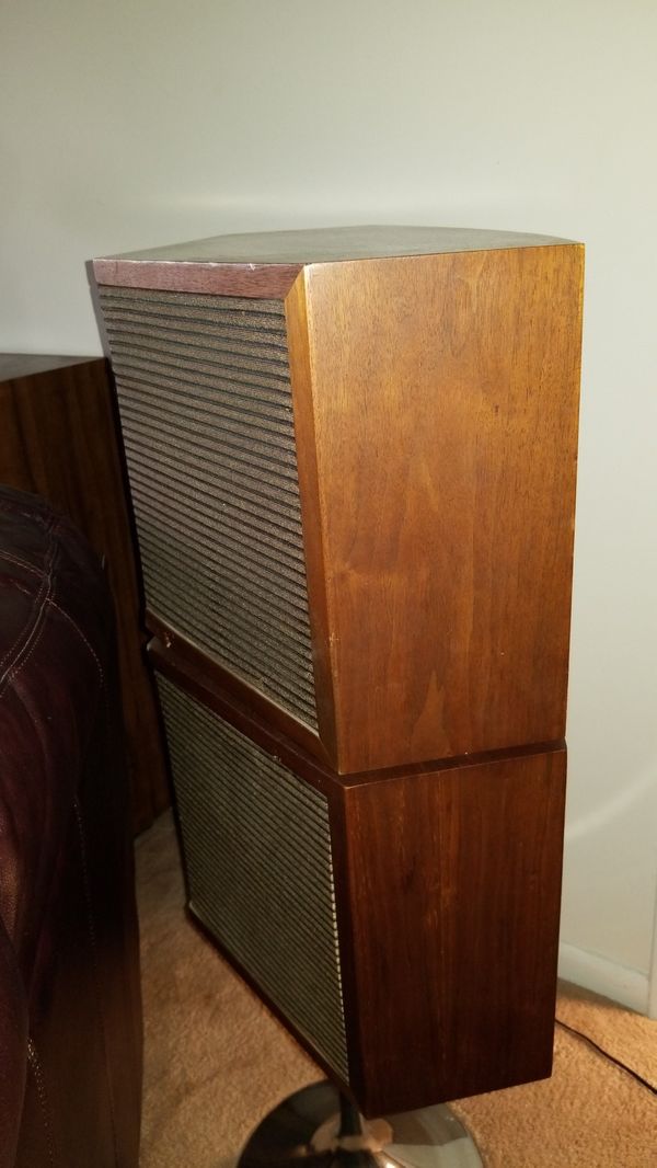 Rare Bose 901 Continental Speakers Series II with stands
