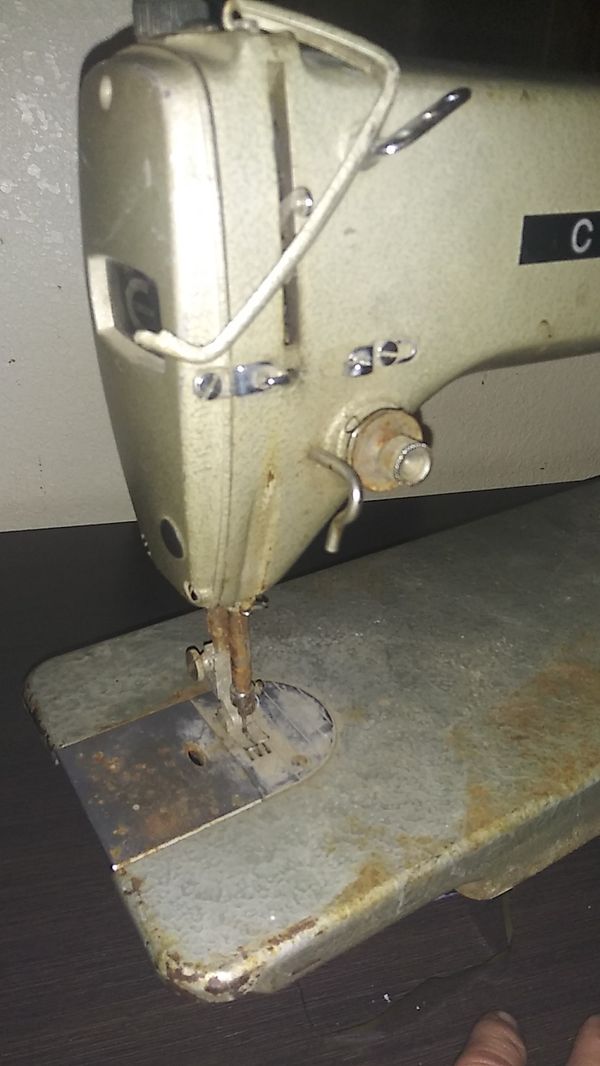 Vintage industrial sewing machine consew c model 230 for Sale in