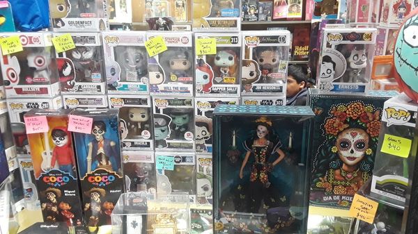 dia de los muertos funko pop glow in the dark