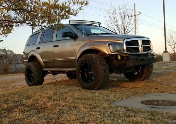 05 Dodge Durango Hemi lifted for Sale in Kansas City, KS - OfferUp