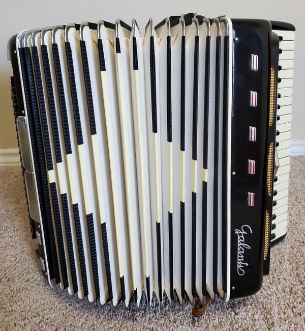 Vintage Galanti Piano Accordion for Sale in San Antonio, TX OfferUp