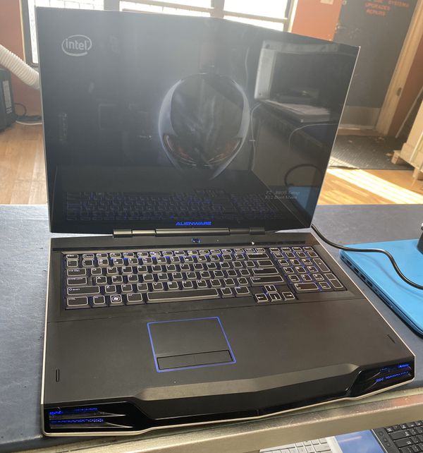 Dell alienware m17x r2 обзор