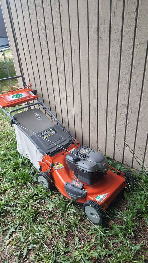Scott's front wheel drive mower with Turf vac for Sale in Renton, WA OfferUp