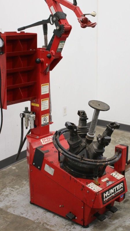 Hunter Tire changer TC3250 for Sale in Miami Gardens, FL - OfferUp