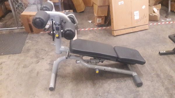 Technogym Element+ Crunch Bench for Sale in Carrollton, TX - OfferUp