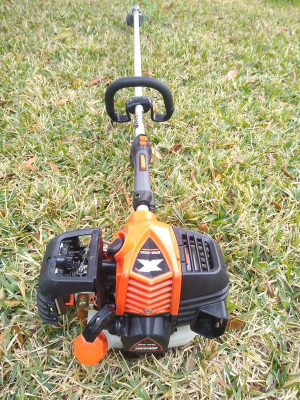 Echo SRM 2620 commercial weed Eater like new for Sale in Humble, TX ...