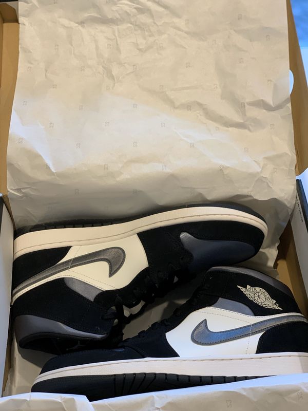 aj1 mid satin