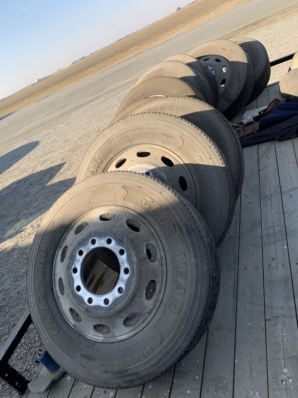 Semi Truck 24 inch rims and tires for Sale in Tipton, CA OfferUp