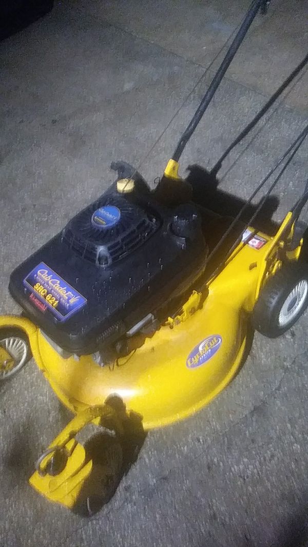 Cub Cadet SRC 621 powered by Kawasaki 6speed rear wheel drive zero