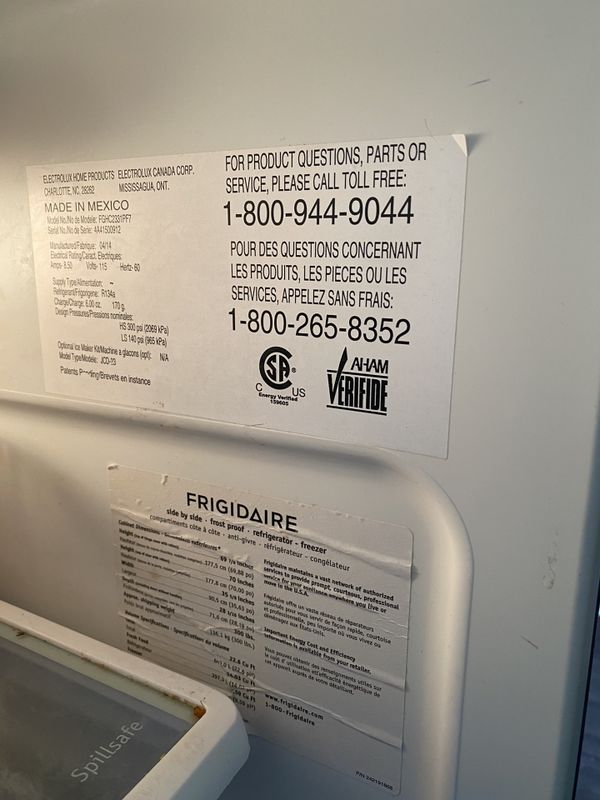 Frigidaire Gallery Fridge. Model JCD23 (ON HOLD) for Sale in Lakewood, CA OfferUp