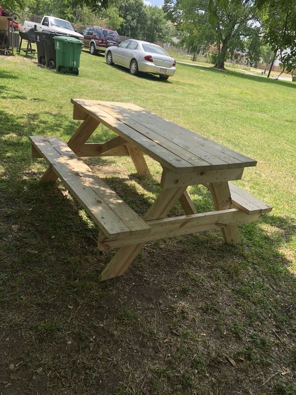 Nice Picnic Table paint any color u like for Sale in Houston, TX - OfferUp