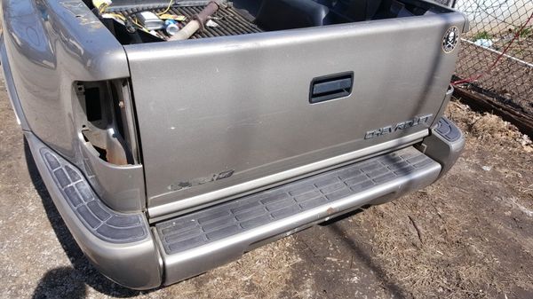 2000 Chevy S10 tailgate 4 step side bed for Sale in Lockport, IL OfferUp