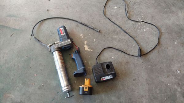 Lincoln electric grease gun for parts for Sale in Anderson Island, WA
