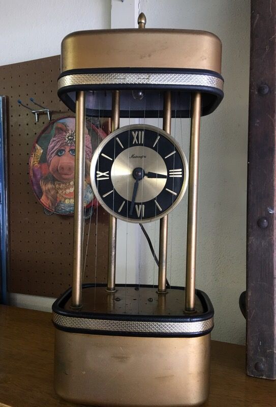 Rare Vintage Mineral Oil Rain Lamp/Clock by Mastercrafters for Sale in